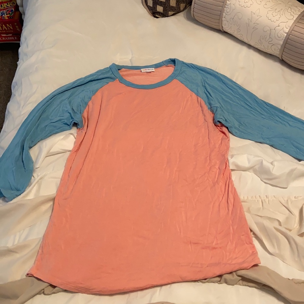 Quarter sleeve baseball tee